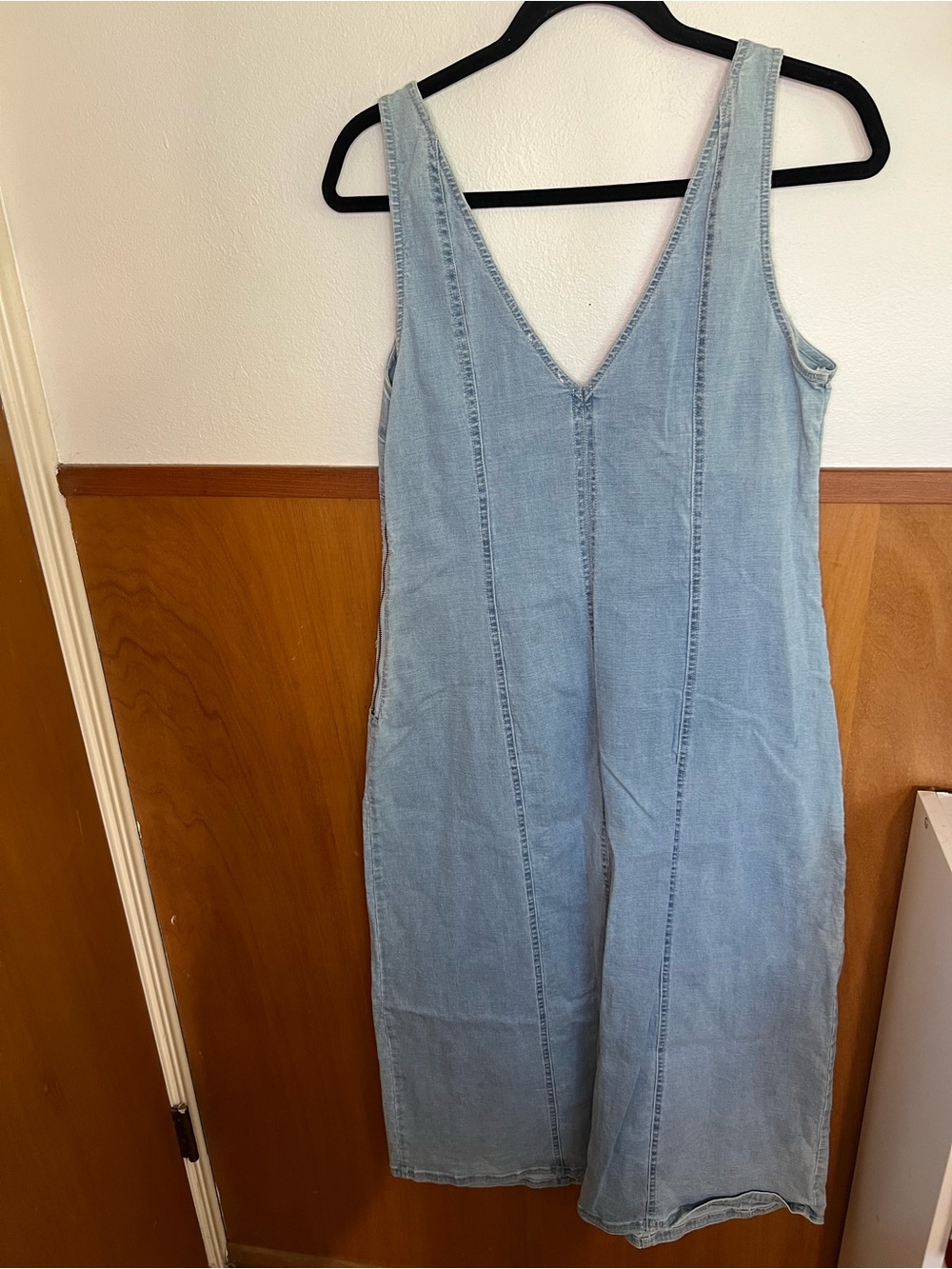 Dress - Picture 2 of 3